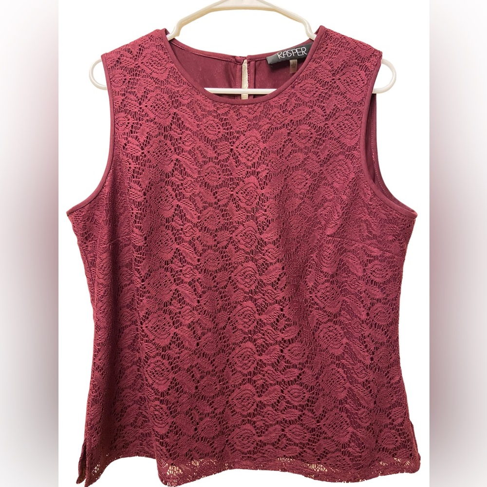 KASPER lace sleeveless top- EUC! Color: merlot/ burgundy